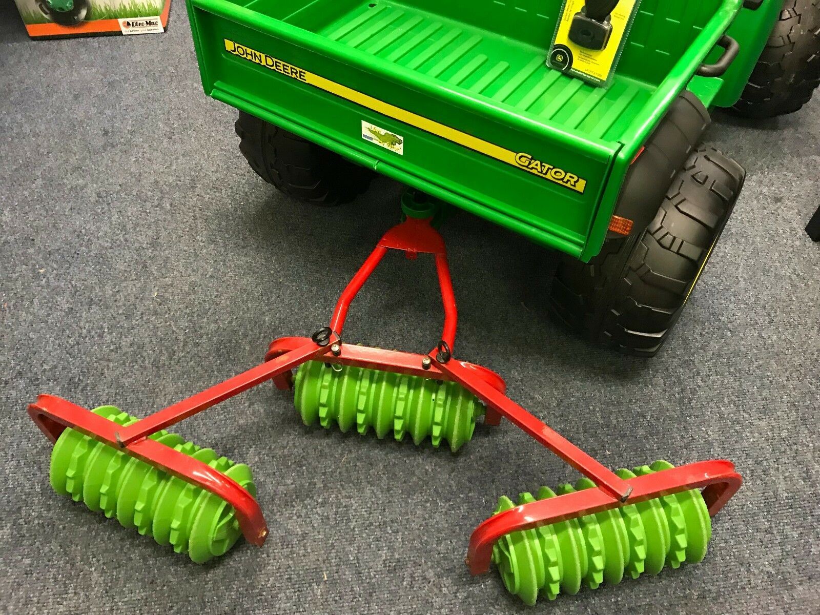 PEG PEREGO TRAILER TOW HITCH FOR JOHN DEERE GATOR TO SUIT ROLLY TOYS