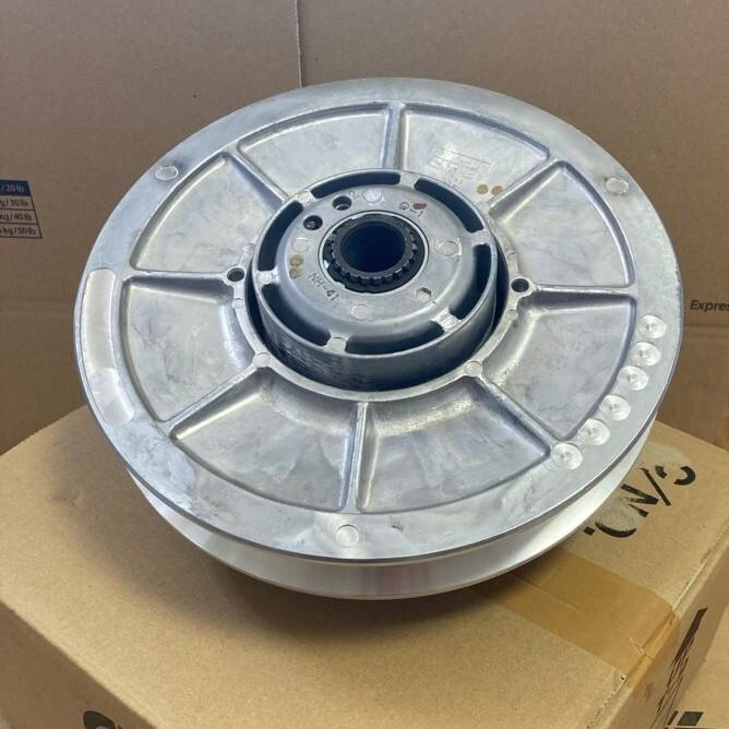 GENUINE KAWASAKI DRIVEN CLUTCH PULLEY MULE 3010 4010 KAF950 DIESEL 04+