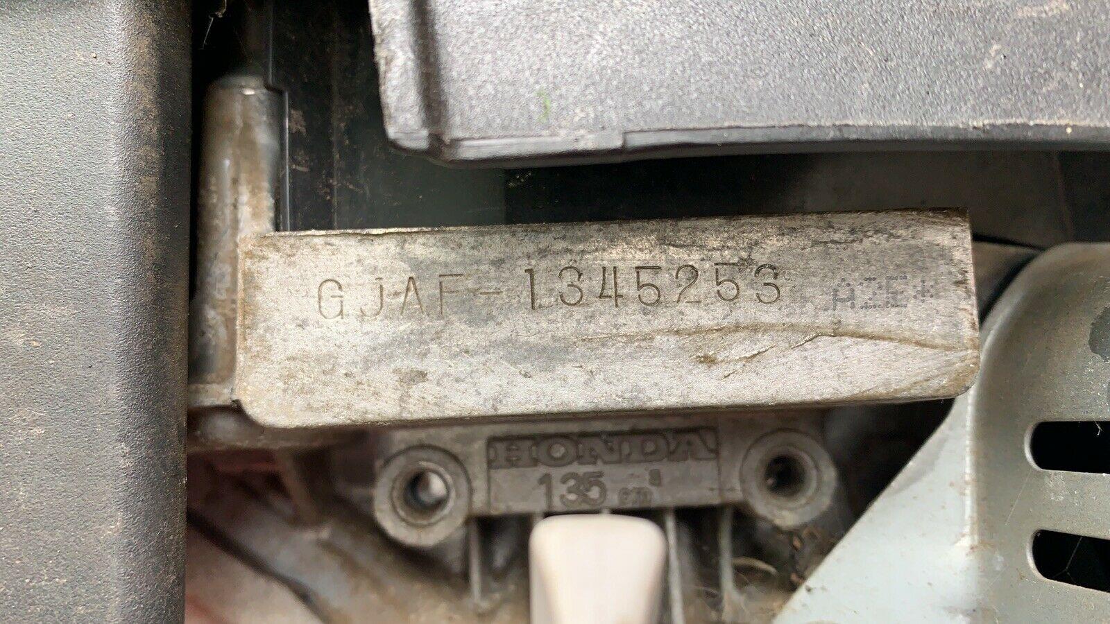 Genuine Honda Carburetor GCV520 GXV520 CEE9 SEE4 WEE1 16100-Z0N-815