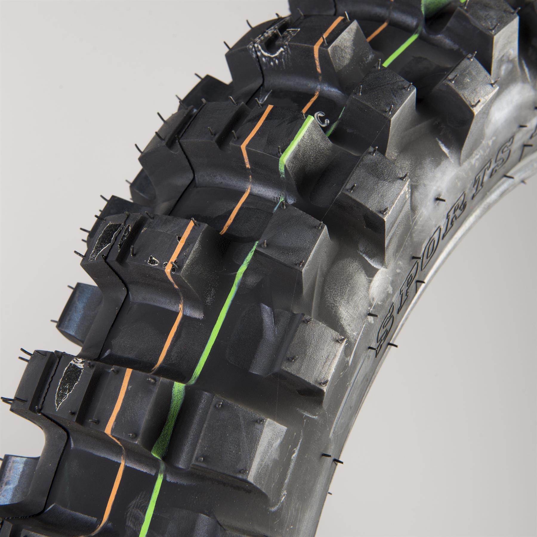 110/90-19 DUNLOP D952 REAR MOTOCROSS TYRE INTERMEDIATE TIRE
